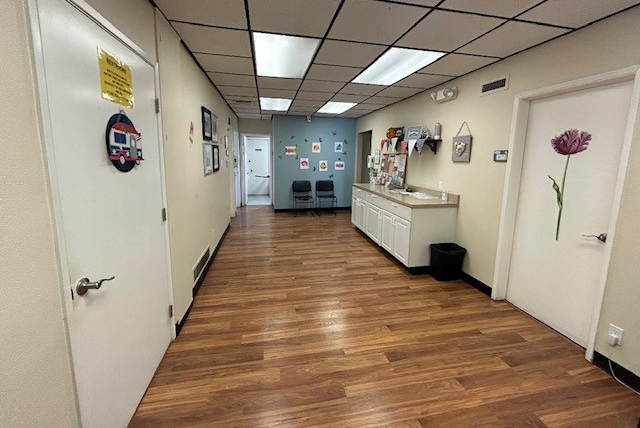 Image of a hallway in an addiction treatment clinic