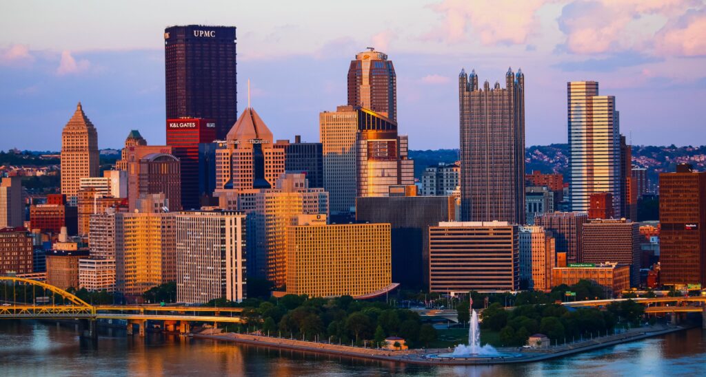 Image of the skyline of Pittsburgh, Pennsylvania.